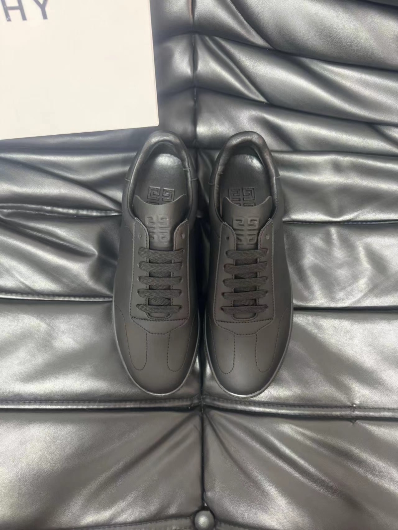 Givenchy Sneakers